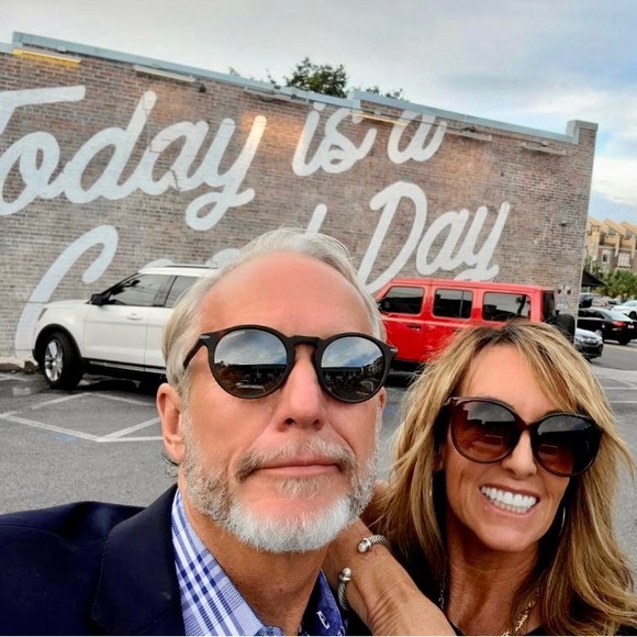 Meet your Posher, Lorey - Picture 7 of 16